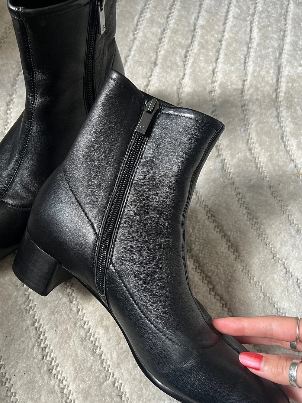 SPLENDID Women’s Betty Block Heel Leather Booties in Black - Size 7.5M